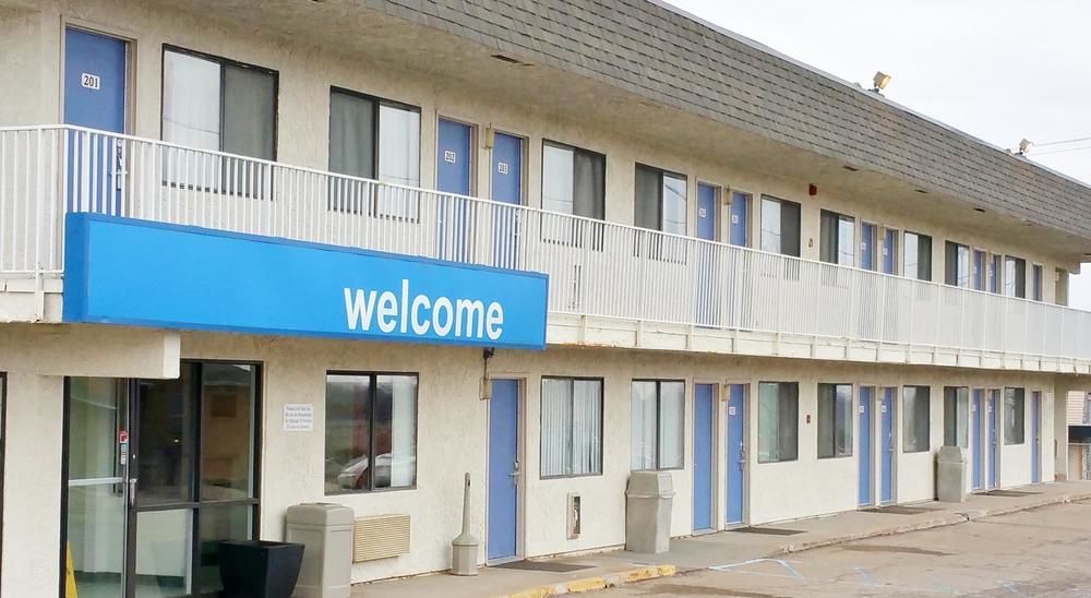 Home 6 Motel Topeka Bagian luar foto